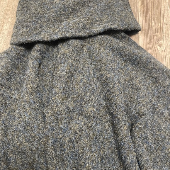 One size world market poncho
NWT
# - Picture 3 of 5